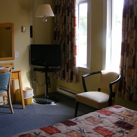 Hotel Motel Bon Accueil Rivière-la-Madeleine Exteriér fotografie