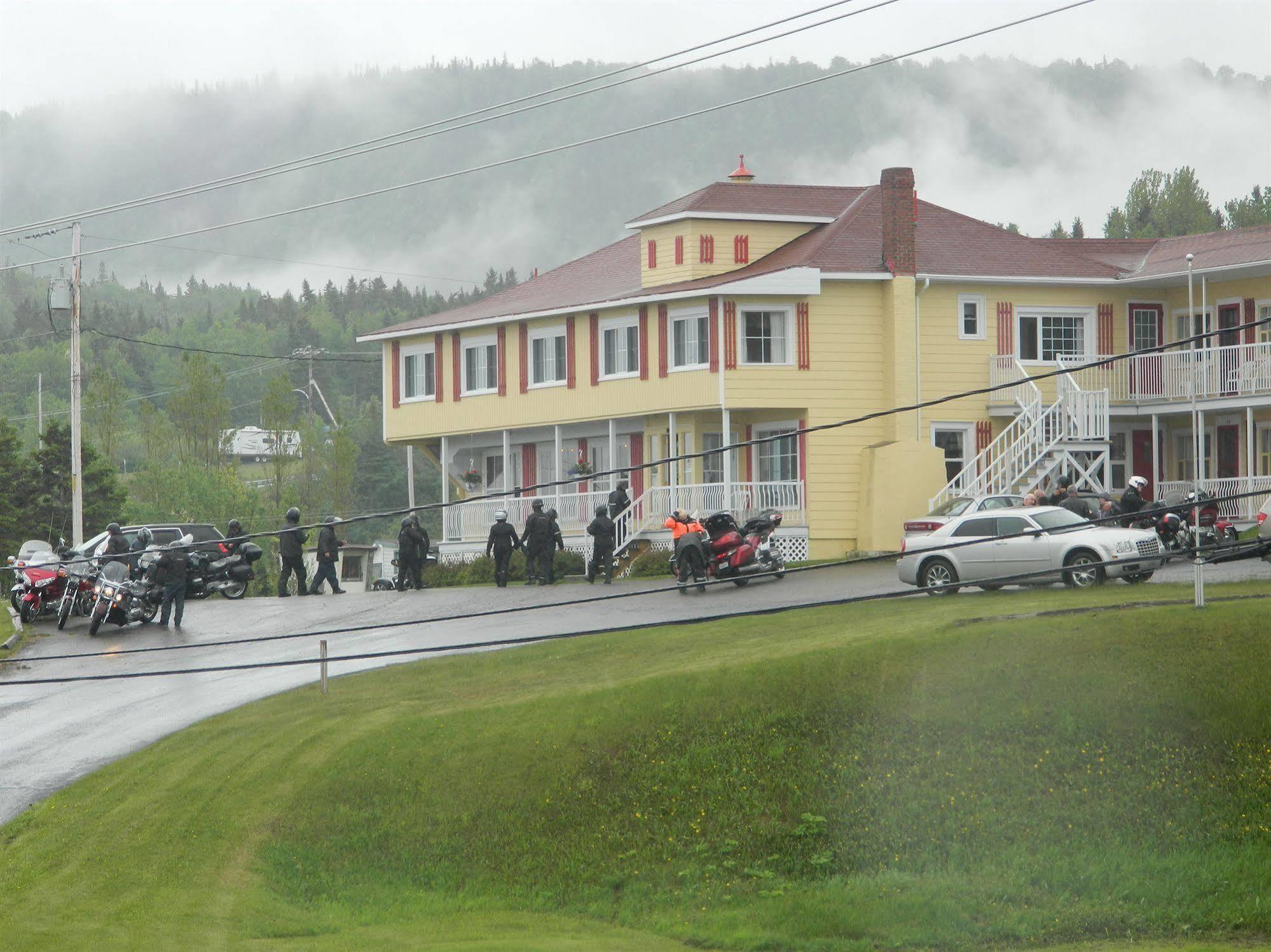 Hotel Motel Bon Accueil Rivière-la-Madeleine Exteriér fotografie
